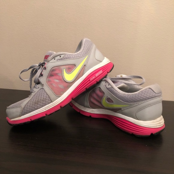 Nike Dual Fusion Size 7 - Picture 2 of 4